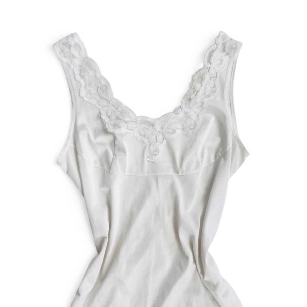 3 / $30 💘 vintage white lace trim lingerie chemise slip dress nightgown